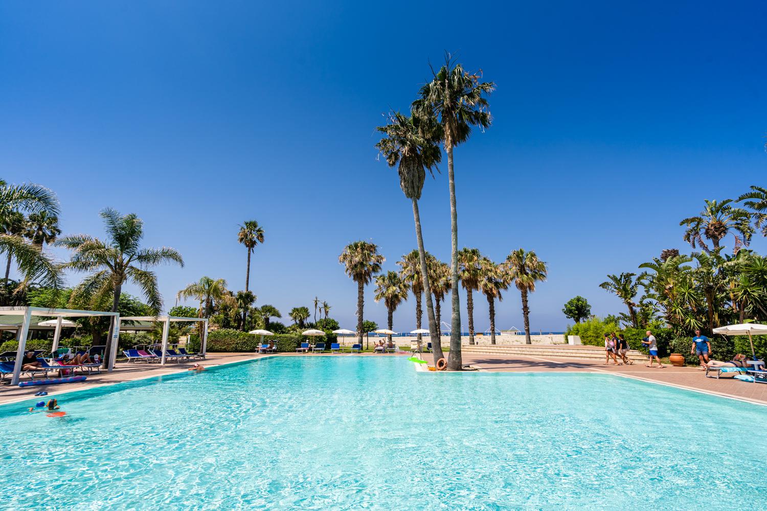 Le Dune Beach Club Месина Екстериор снимка