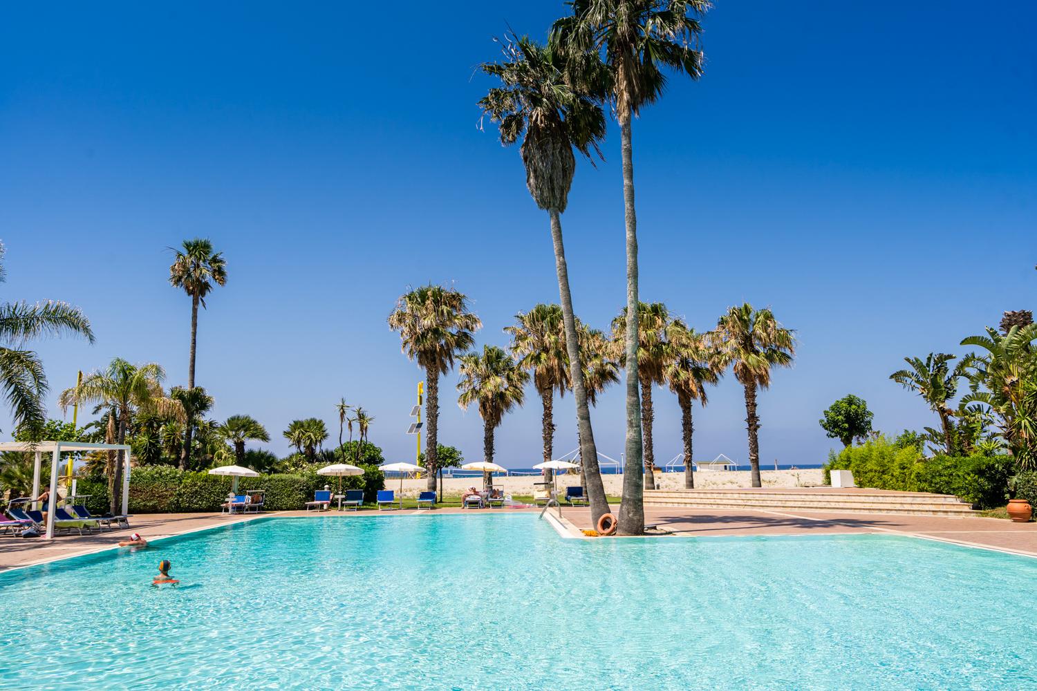 Le Dune Beach Club Месина Екстериор снимка