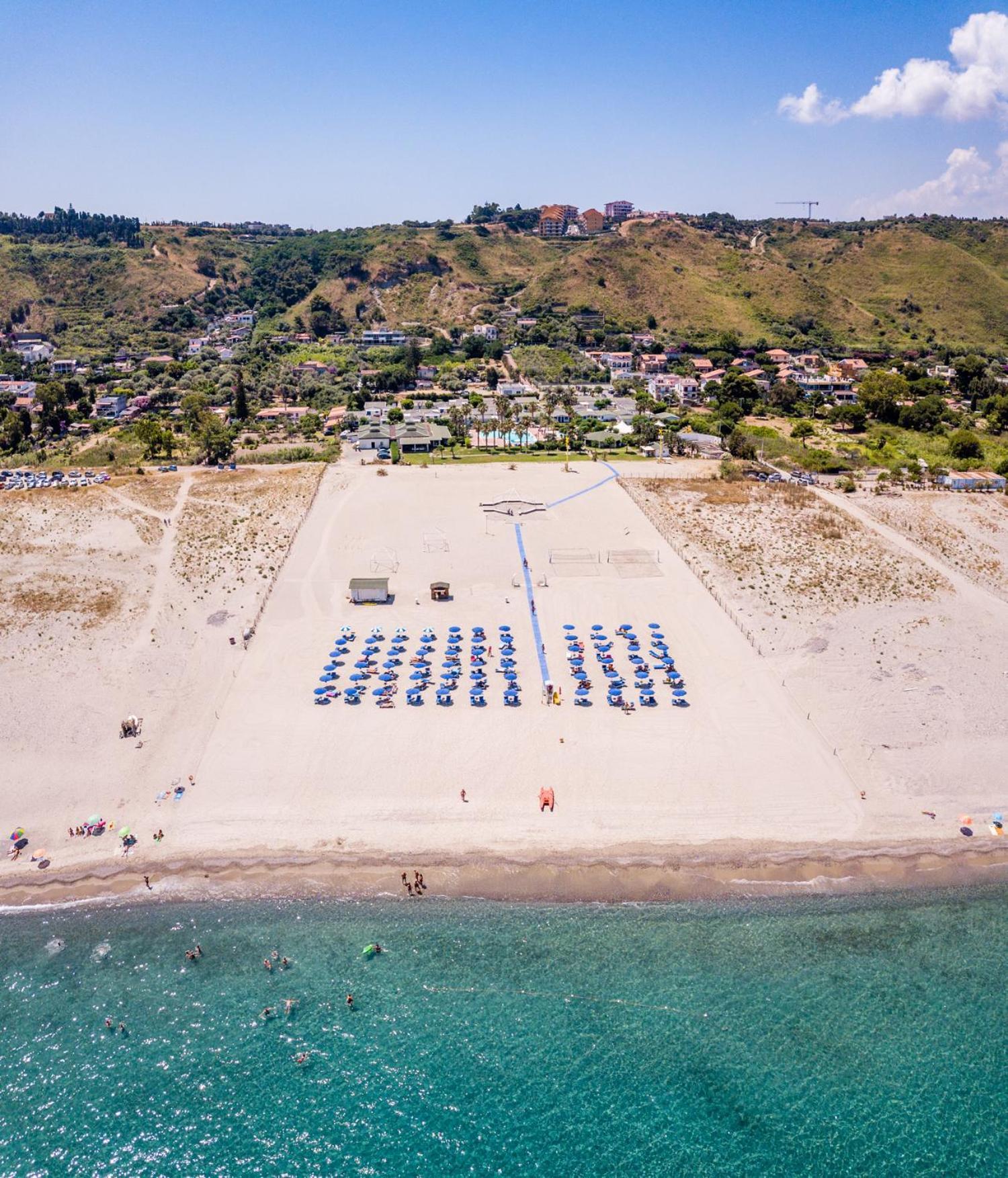 Le Dune Beach Club Месина Екстериор снимка
