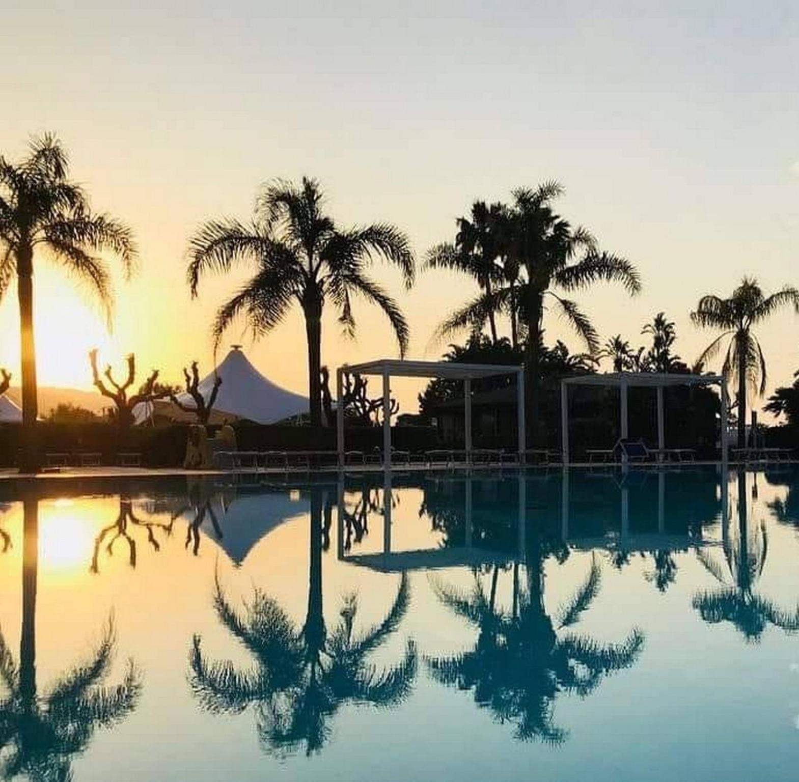 Le Dune Beach Club Месина Екстериор снимка
